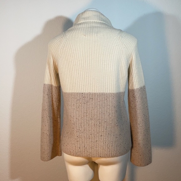 Ann Taylor 100% Cashmere Colorblock Cowl Neck Sweater Cream Taupe XS - Picture 3 of 13